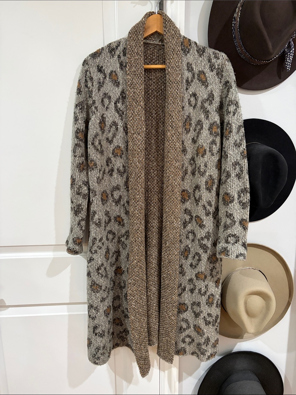 Source Unknown Taupe & Cream Leopard Print Open-Front Cardigan